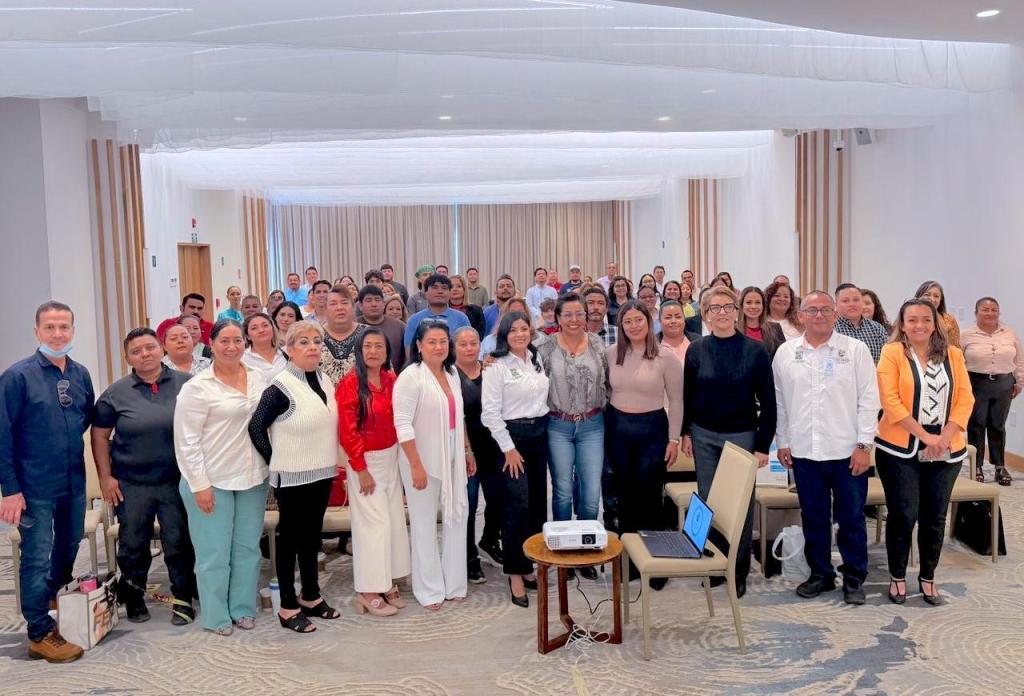 Capacitan a personal de Cabo San Lucas en consumo responsable y conciencia&nbsp;ambiental