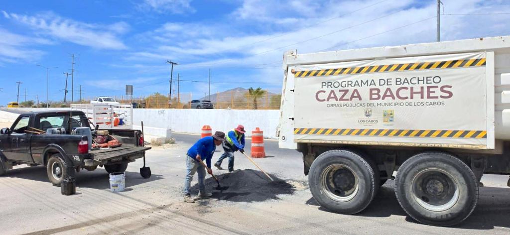 Programa “Caza Baches” mejora vialidades en San José del&nbsp;Cabo