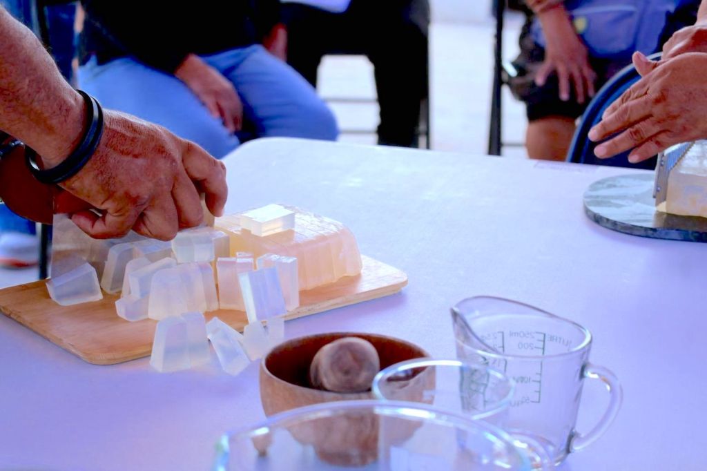 IMAIA impulsa emprendimiento con taller de jabones artesanales en Cabo San&nbsp;Lucas