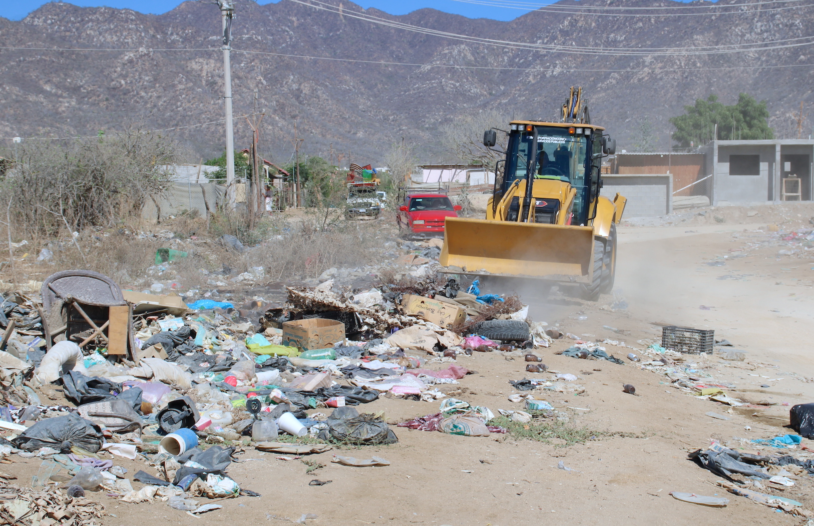Retira Servicios Públicos más de 64 toneladas de residuos en arroyo de la colonia Nueva&nbsp;Esperanza