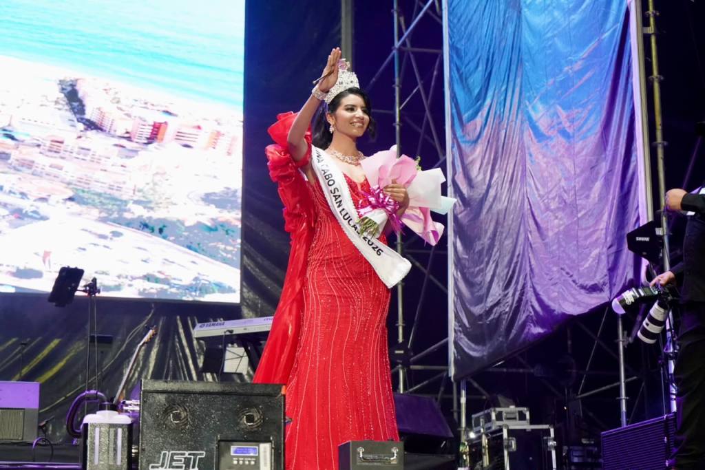 ¡Cabo San Lucas está de fiesta! Ana Daniela recibe la corona como reina&nbsp;2026